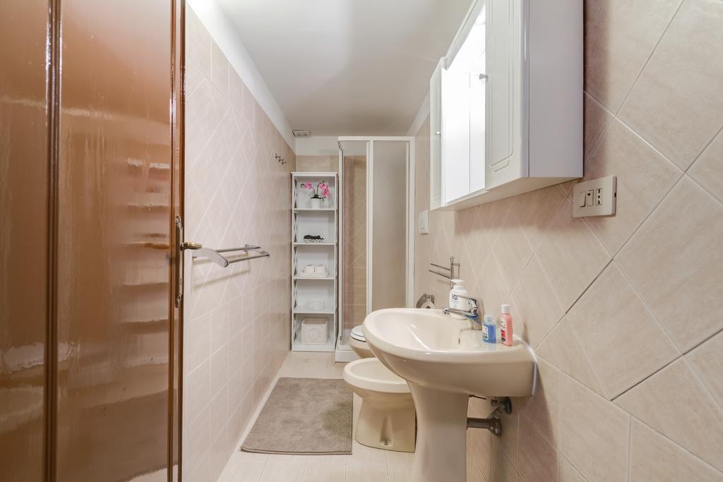 Lulu House Bed and Breakfast Rzym Pokój zdjęcie